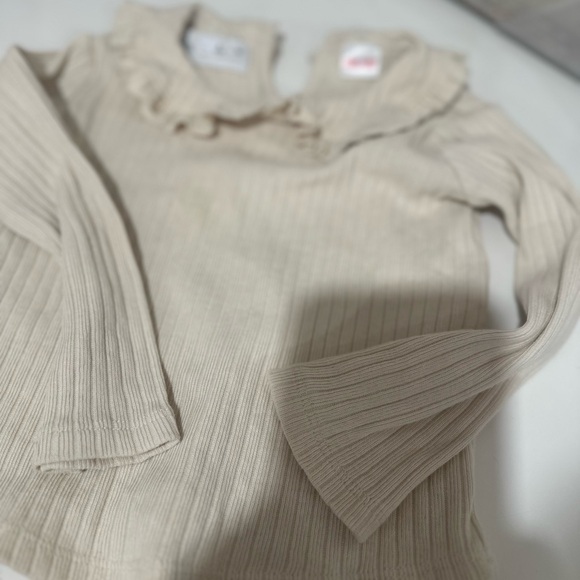 Zara Beige Ribbed Top with Ruffle Detail - Picture 4 of 4